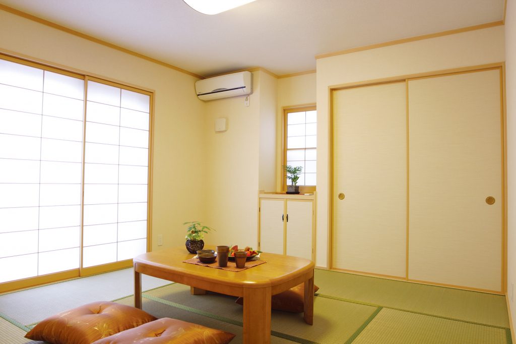 畳のカビ掃除はたったの6ステップ 使う道具は家にあるものだけ Zehitomo Journal